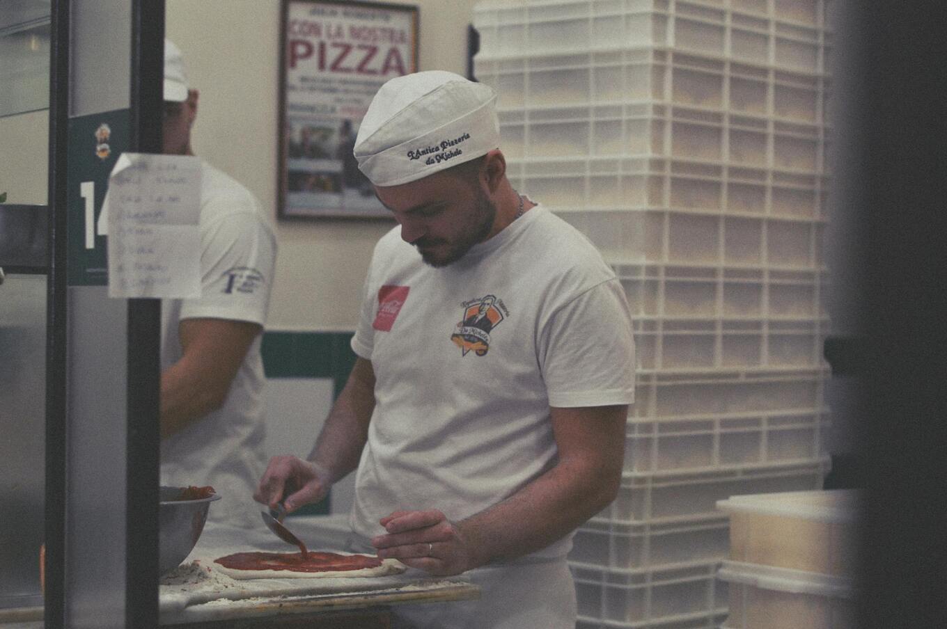 pizza chef in naples